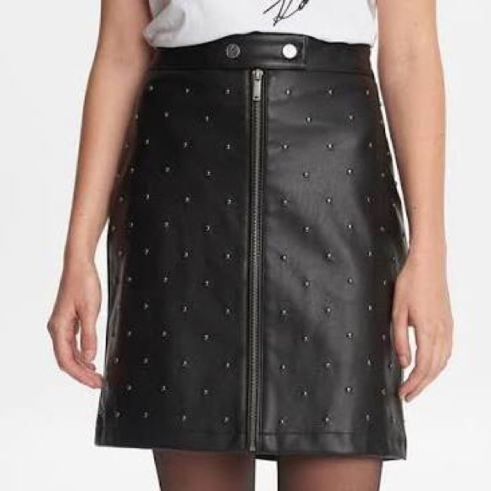 🖤 FAUX LEATHER SKIRT WITH STUDS 🖤